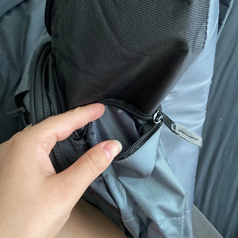 Sling backpack - Picture 5 of 8